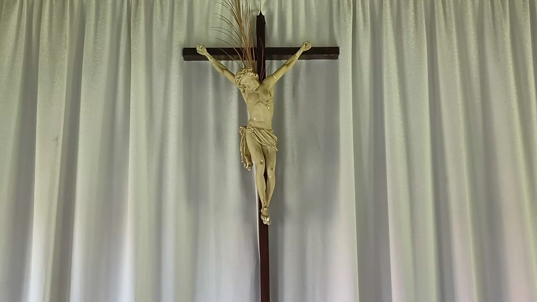 Crucifix in de kerk